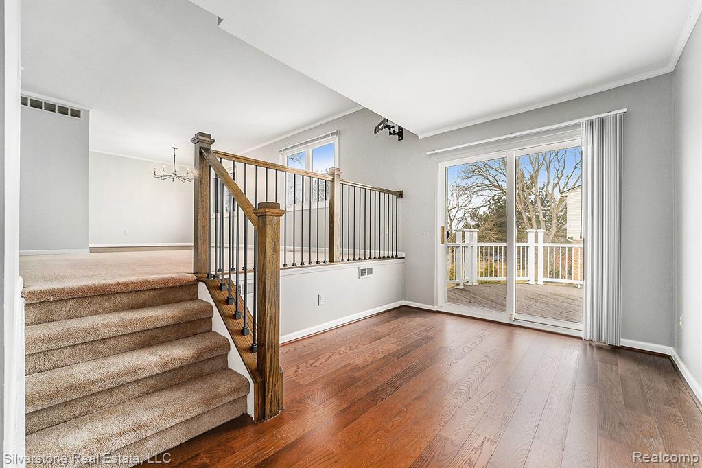 804 DICKSON Lane, Rochester Hills, MI 48307 — Photo 11
