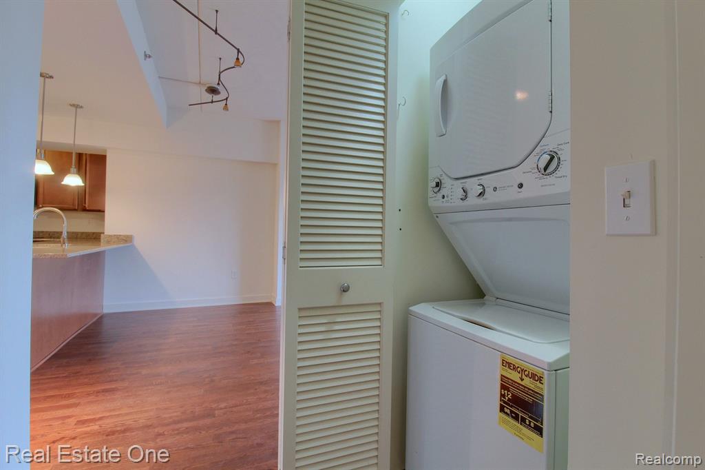 111 N ASHLEY Street, 403, Ann Arbor, MI 48104 — Photo 22
