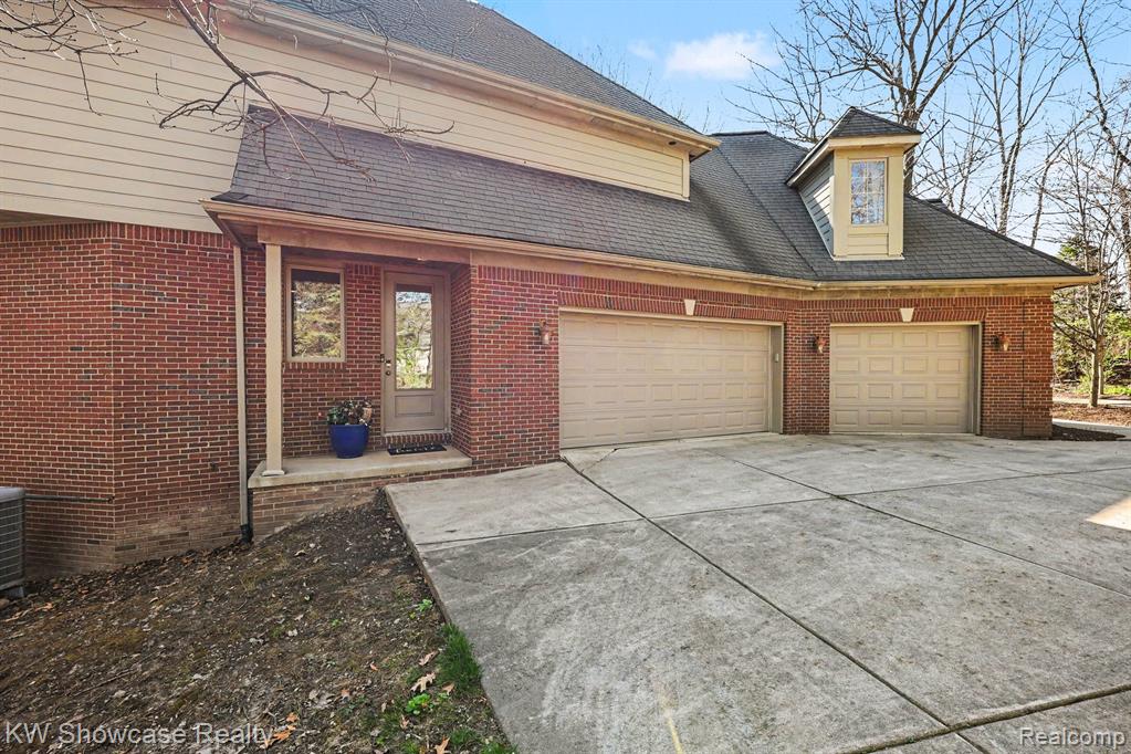 47955 Andover Drive, Novi, MI — Photo 45