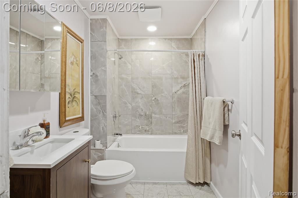 213 MAPLE Street, Ypsilanti, MI 48198 — Photo 41