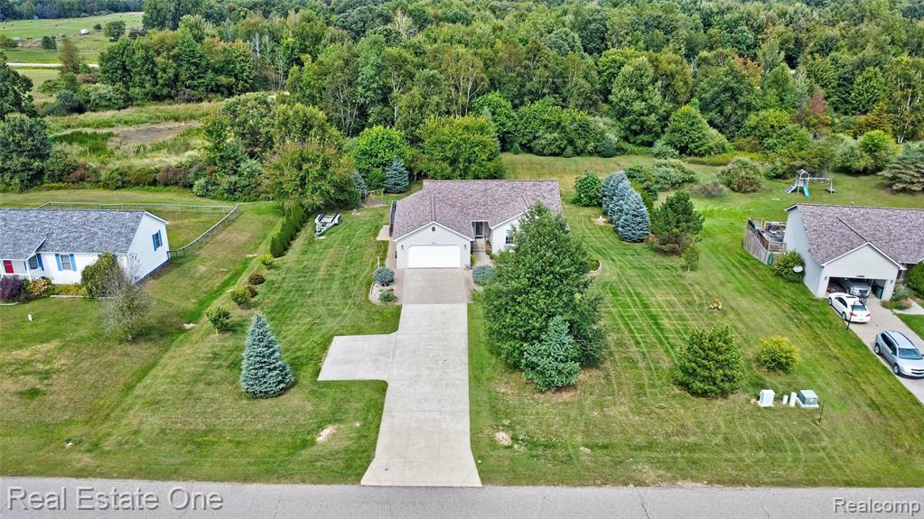 5899 Cobblestone Drive, Almont, MI 48461 — Photo 30
