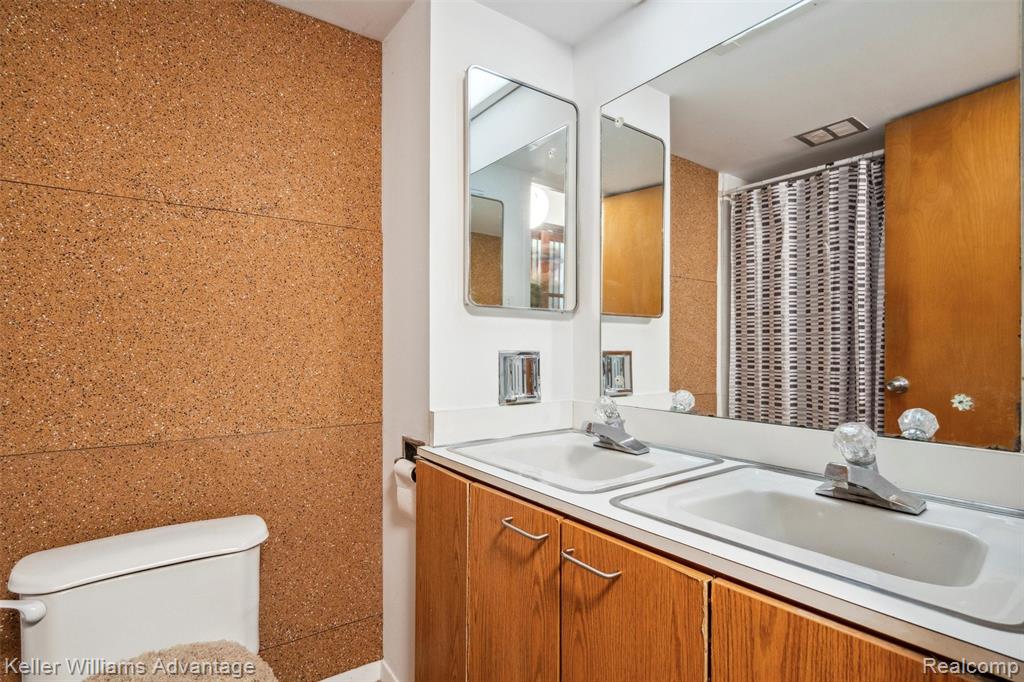 5959 Rosetta Street, Dearborn Heights, MI 48127 — Photo 29