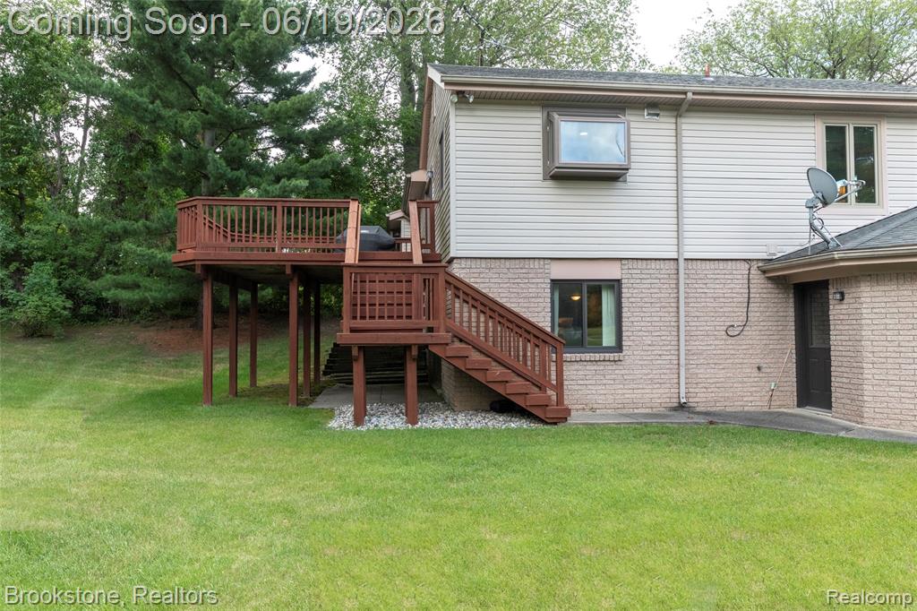 12168 CARRIAGE TRAIL Circle, Davisburg, MI 48350 — Photo 10