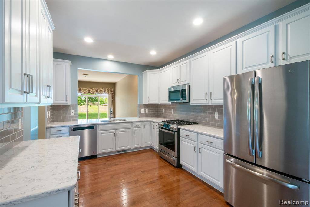 40658 Saint Louis Drive, Clinton Twp, MI 48038 — Photo 15