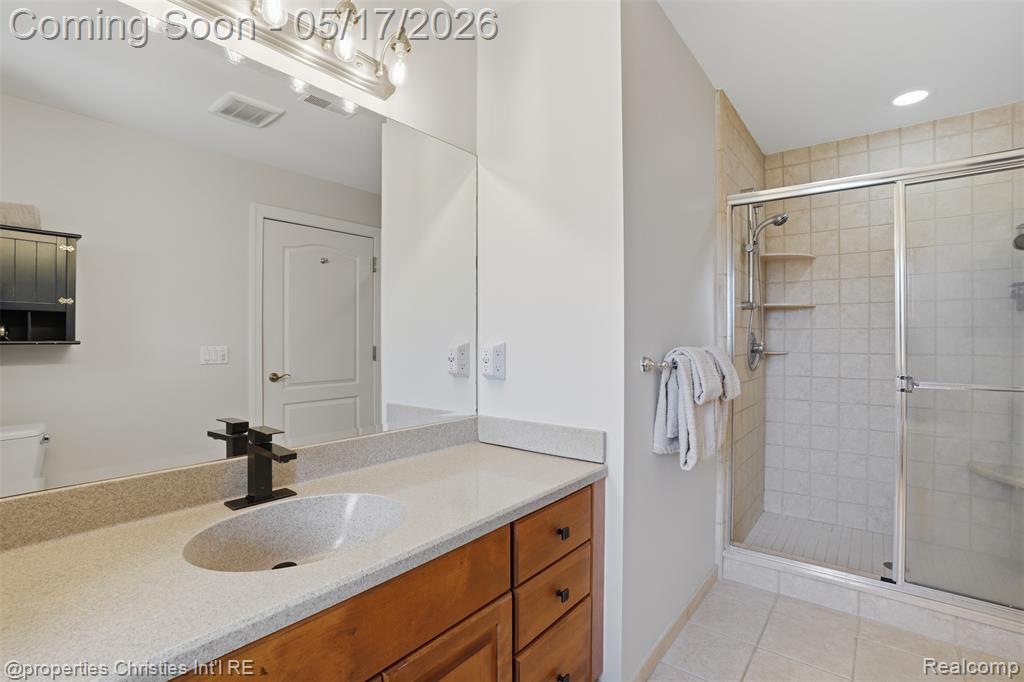 5011 Rockaway Lane, Clarkston, MI 48348 — Photo 41