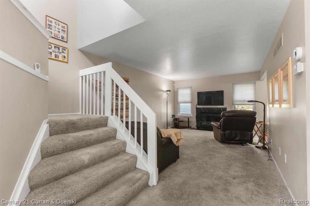 6541 DEERHURST Drive, Westland, MI — Photo 4