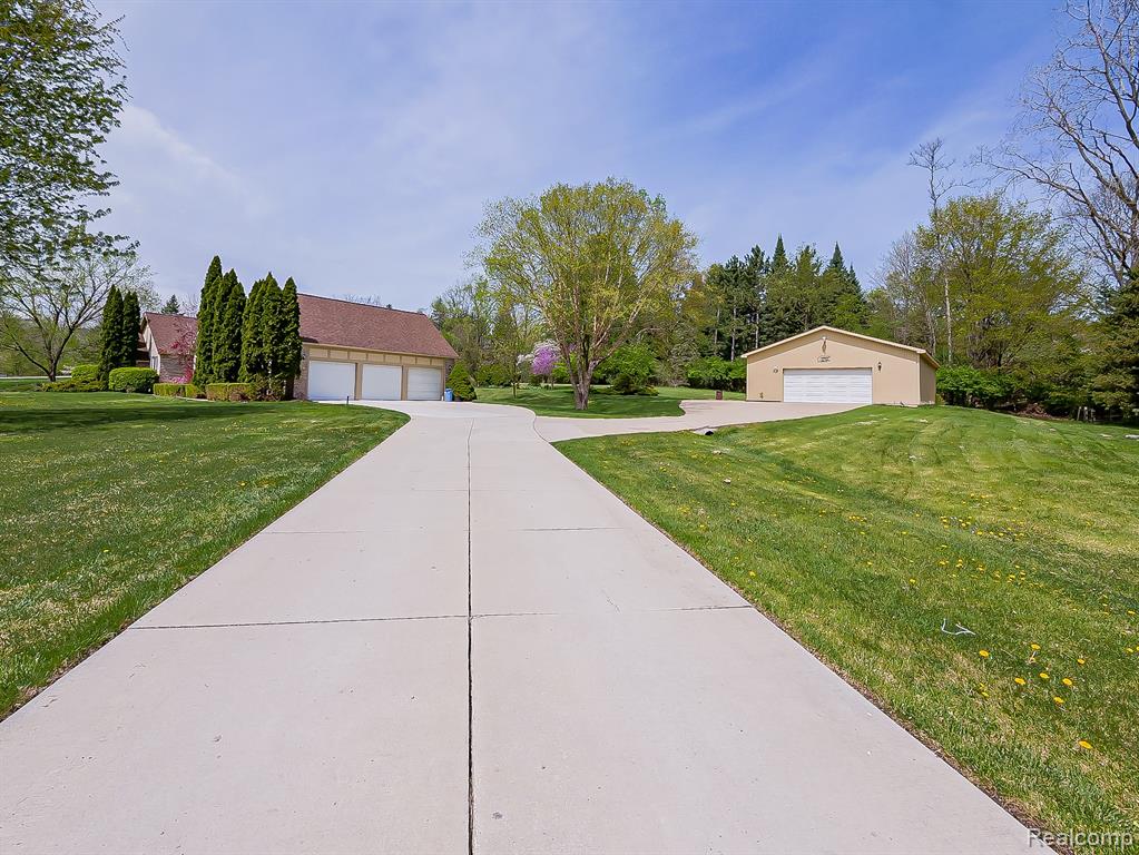 49202 Cheshire Lane, Canton, MI 48187 — Photo 69