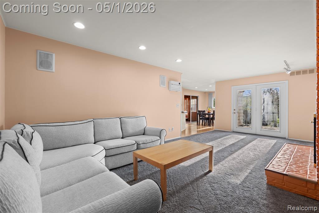 5686 Stratford Drive, West Bloomfield, MI — Photo 17