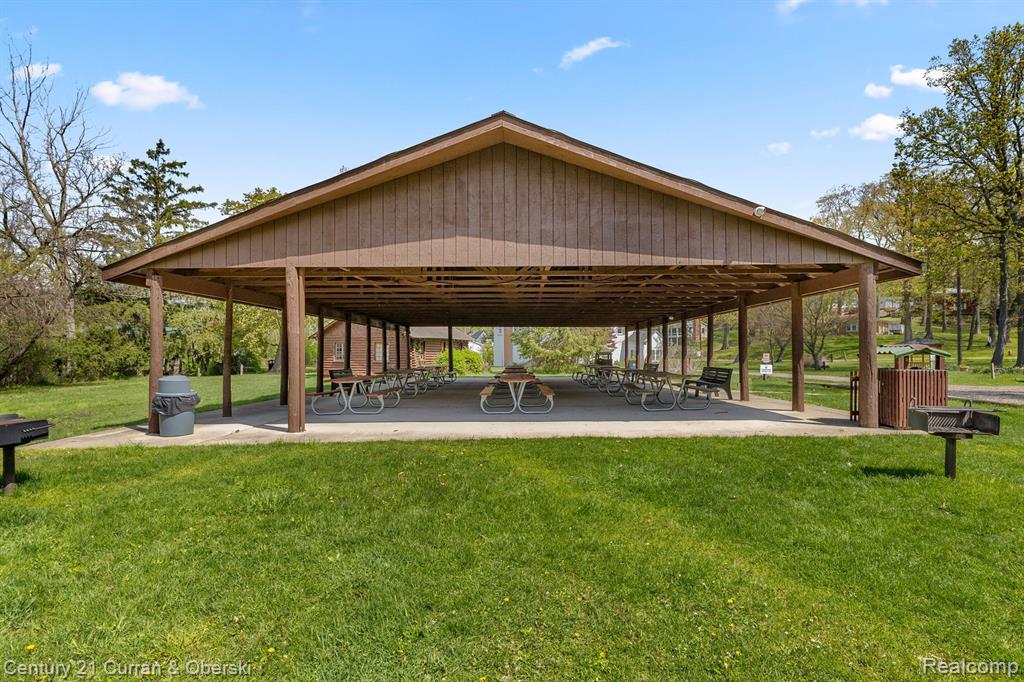 4400 HIGHFIELD Road, Waterford, MI 48329 — Photo 45