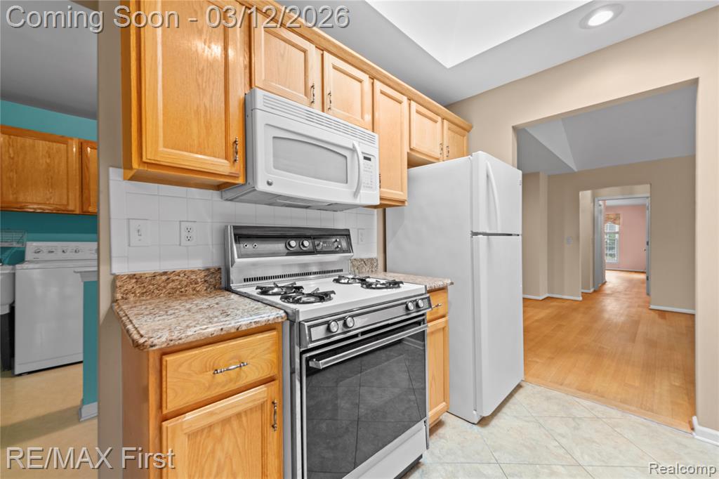 48578 Edgemont Court, Utica, MI 48315 — Photo 10