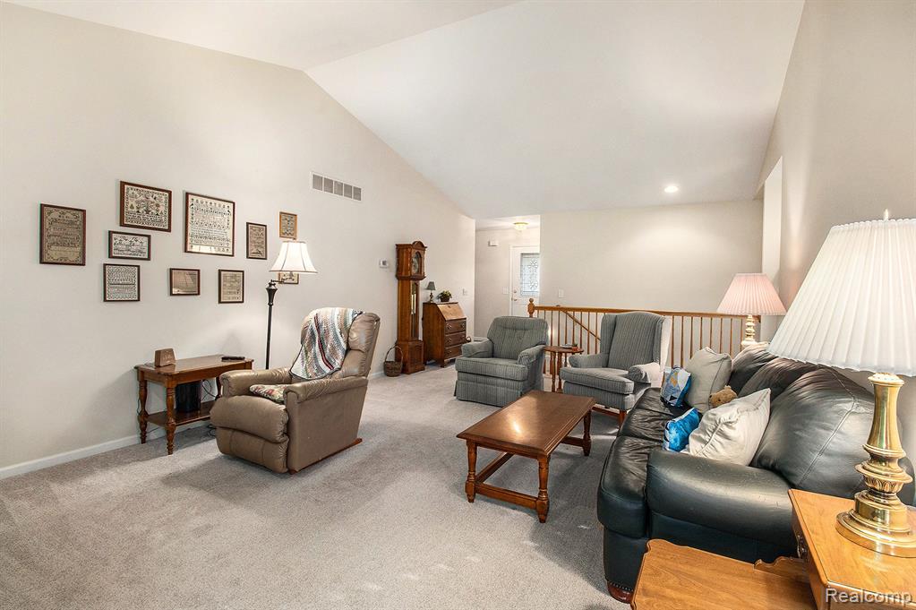 9771 Tioga Trail, Pinckney, MI 48169 — Photo 4