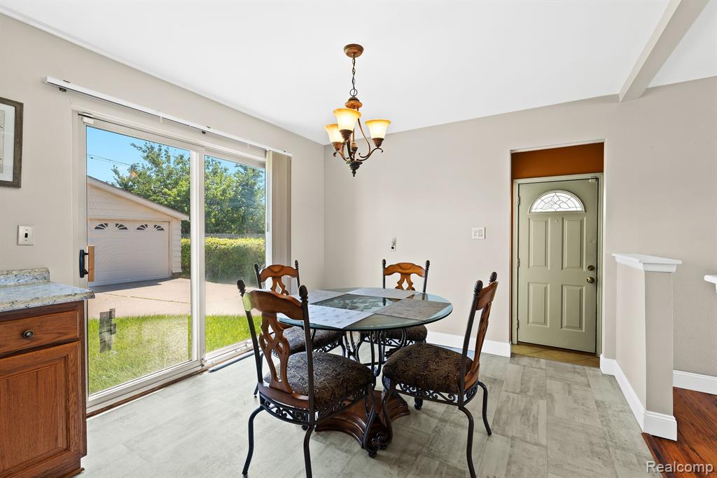 10563 N OAK Drive, Ferndale, MI 48220 — Photo 9