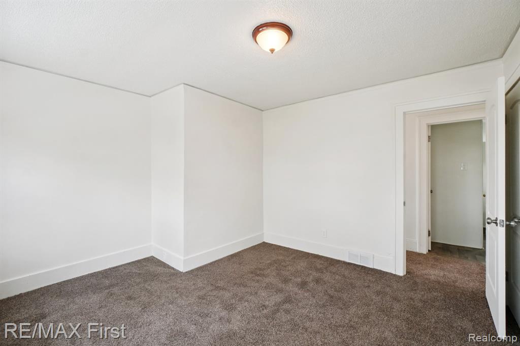 7726 Coolidge, Center Line, MI 48015 — Photo 14