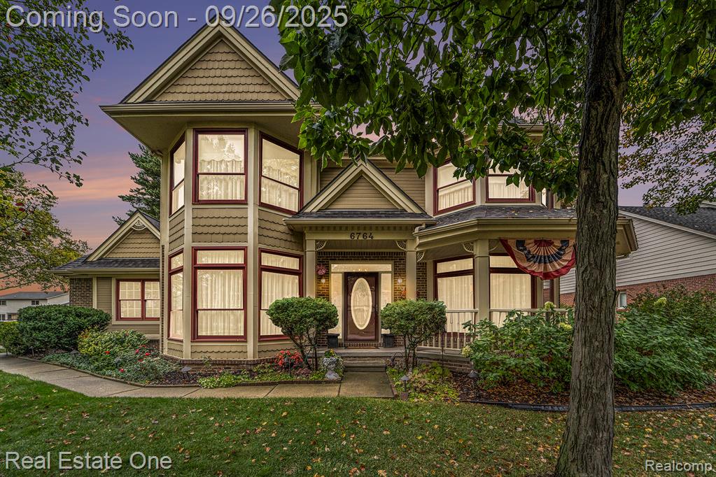 6764 Redford Circle, Troy, MI 48085 — front exterior