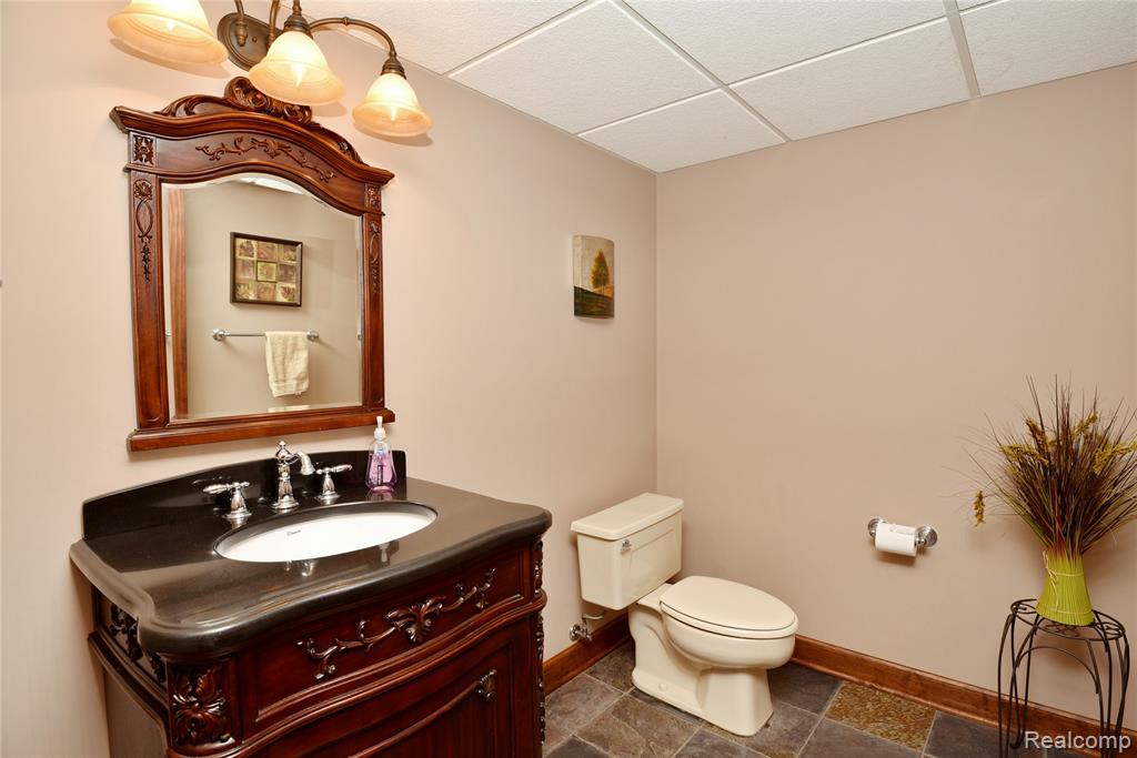 960 Eckford Drive, Troy, MI 48085 — Photo 30