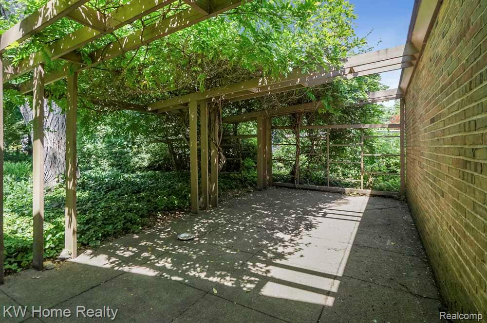 5660 Crabtree Road, Bloomfield Hills, MI 48301 — Photo 28