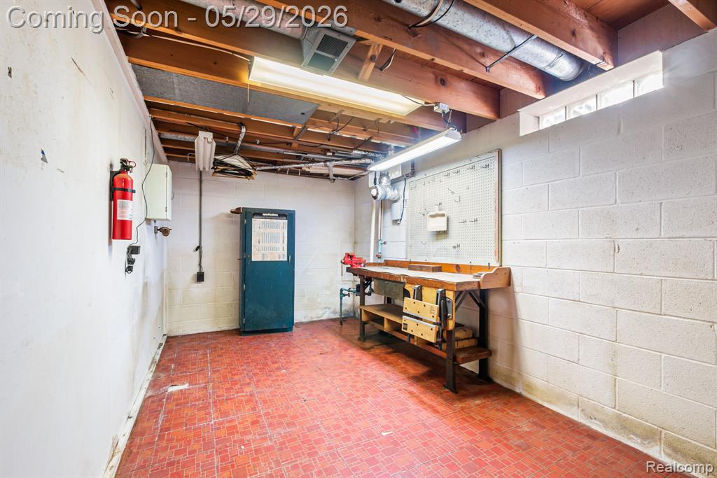 38230 Chartier Street, Harrison Township, MI — Photo 37