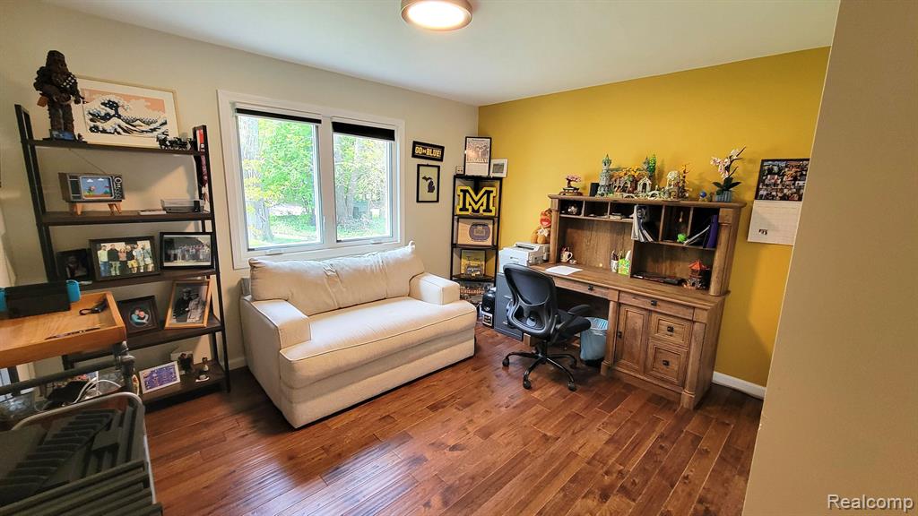 6192 N SHORE Drive, West Bloomfield, MI 48324 — Photo 34