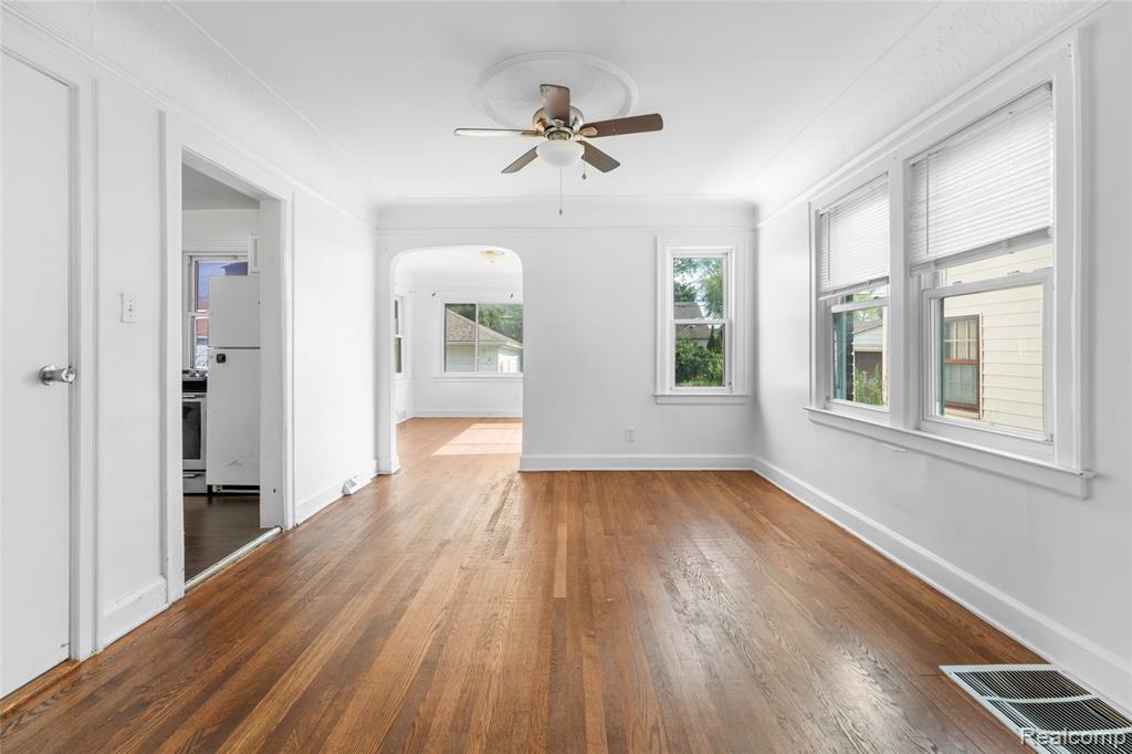 957 Winchester Avenue, Lincoln Park, MI 48146 — Photo 5