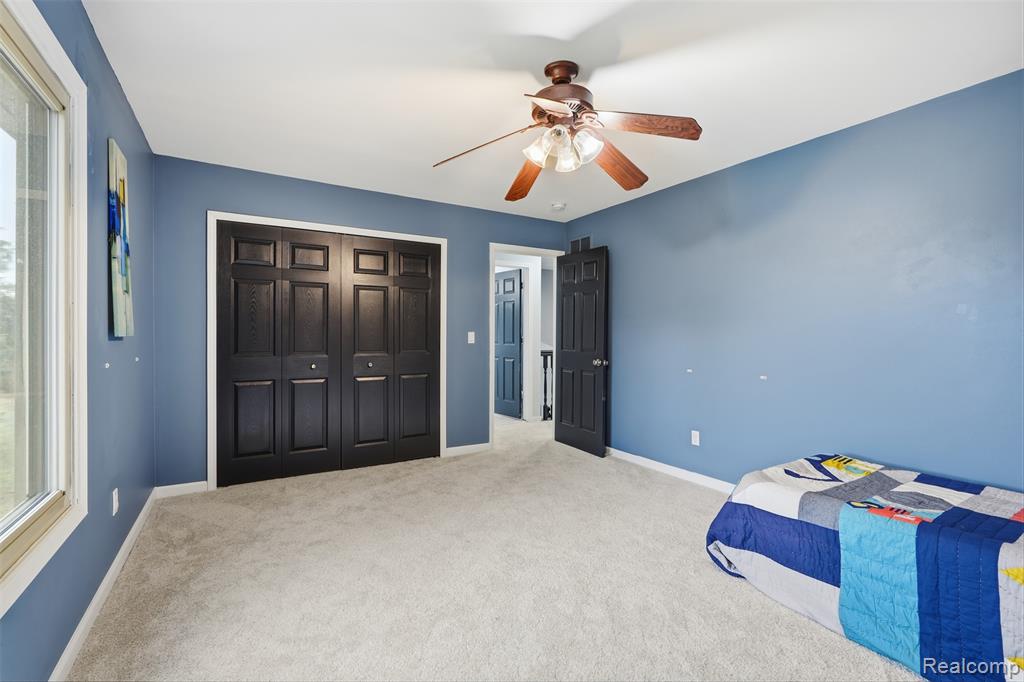 42739 Pond View Drive, Sterling Heights, MI 48314 — Photo 35