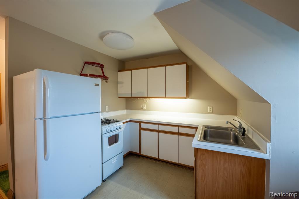 4773 MACK Apt #2 Road, Howell, MI 48855 — Photo 5