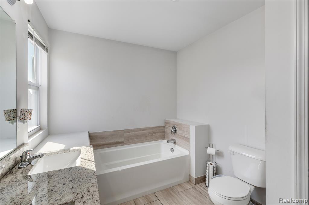 7245 Castell Boulevard, Van Buren, MI 48111 — Photo 16
