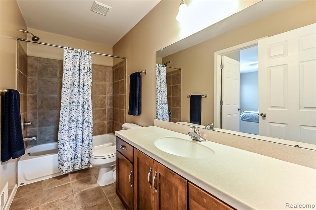 58724 Carriage Lane, South Lyon, MI 48178 — Photo 21