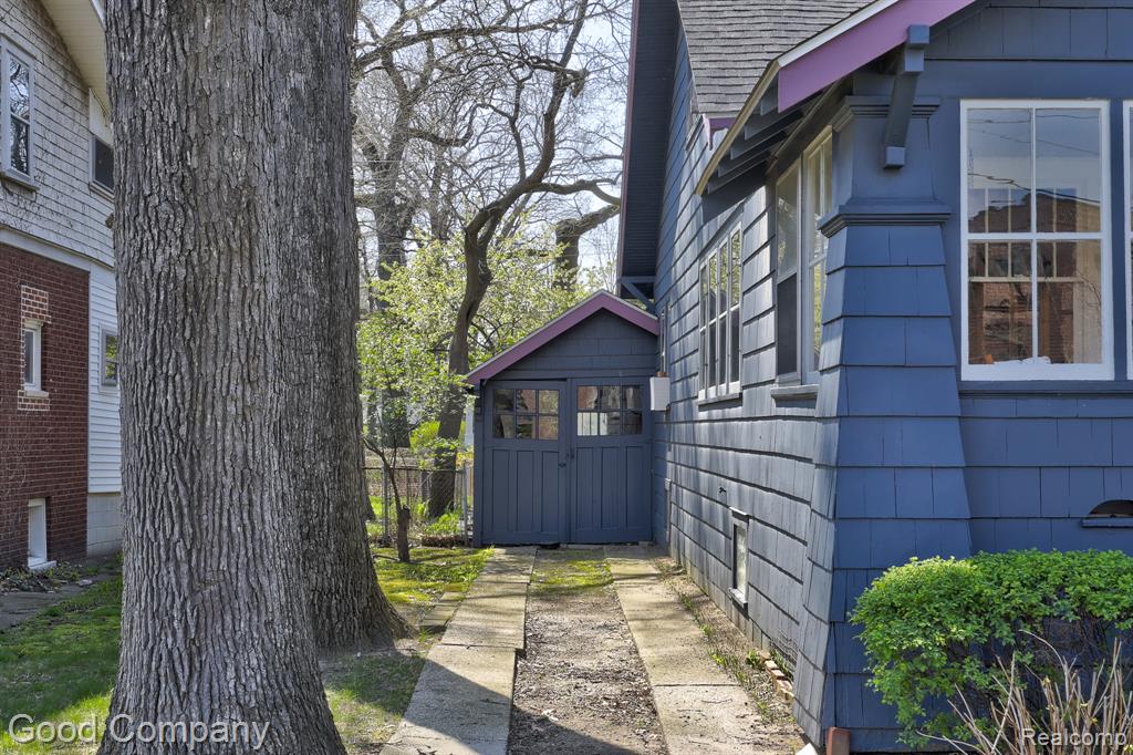 923 W 11 Mile Road, Royal Oak, MI 48067 — Photo 53