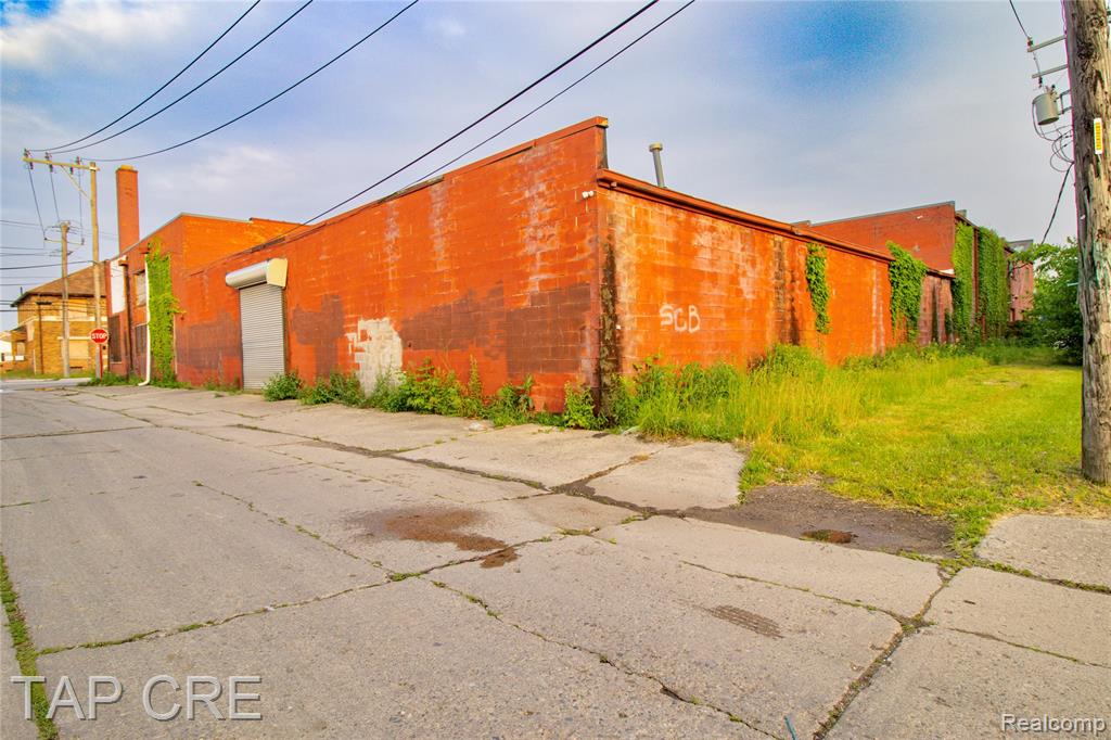 14277 MEYERS Road, Detroit, MI 48227 — Photo 5