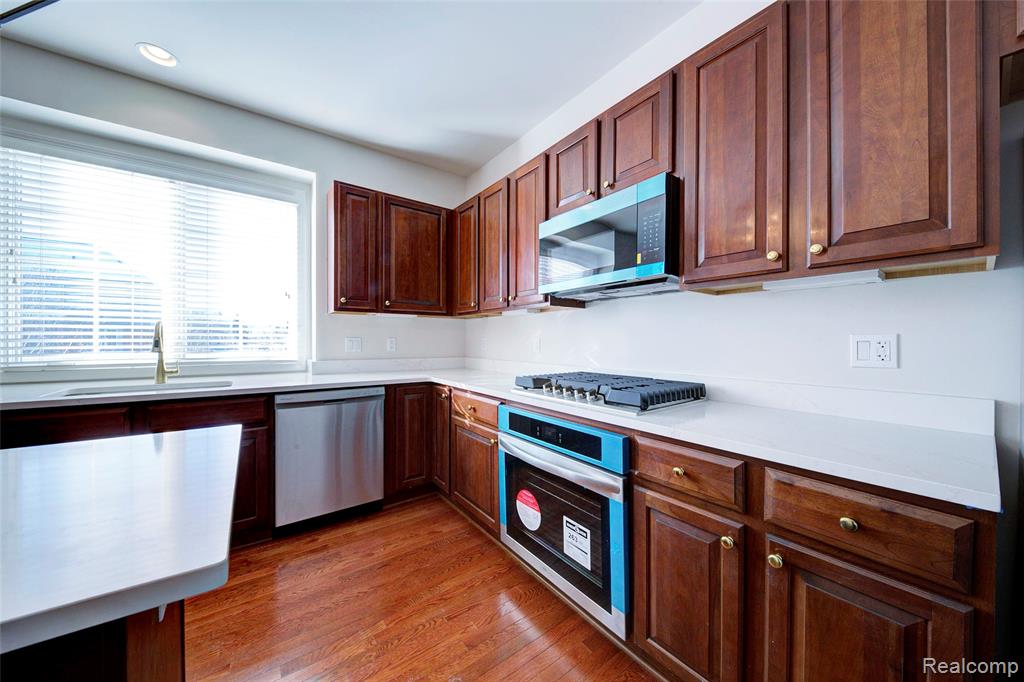 392 Lenox Drive, Canton, MI 48188 — Photo 20