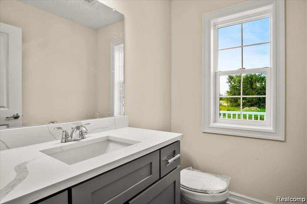 53486 CHAMPLAIN Street, Macomb, MI 48042 — Photo 17