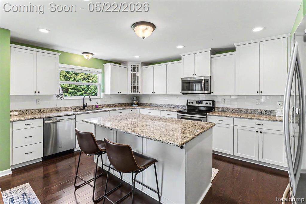 7558 Abigail Drive, Ypsilanti, MI 48198 — Photo 10