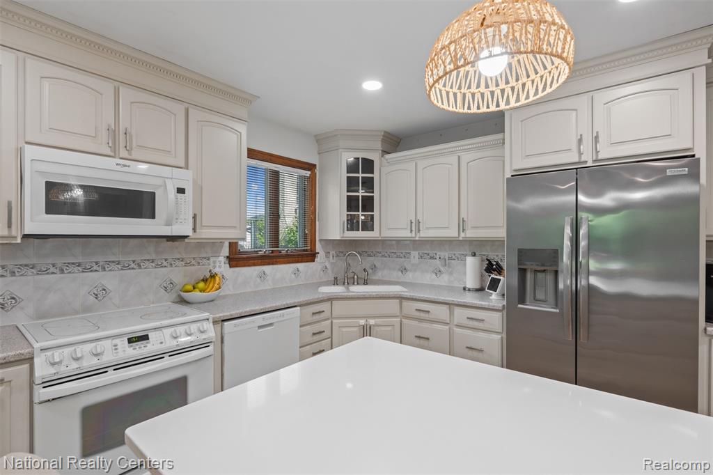 24320 Westpointe Street, Brownstown, MI 48183 — Photo 9