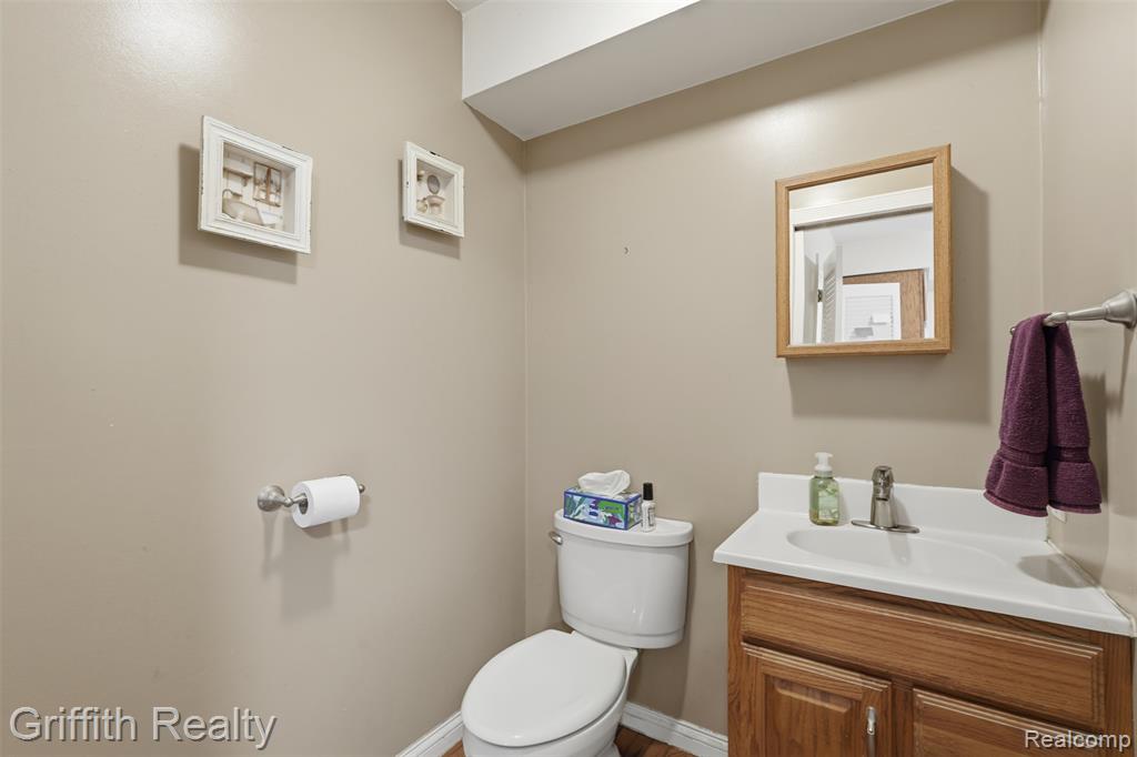 10591 Silver Lake Road, Brighton, MI 48116 — Photo 17