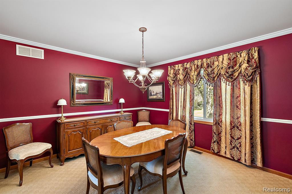 10161 LONGFORD Drive, South Lyon, MI 48178 — Photo 32