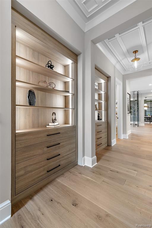 3268 Willis Drive, Oakland, MI, 48306