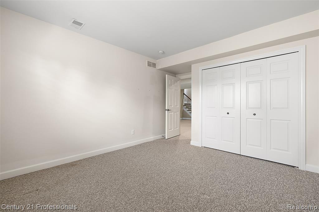 4013 Ardsley Court, Clarkston, MI 48348 — Photo 37