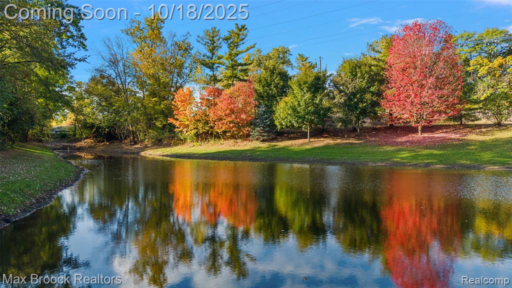 521 Kingsley Trail, Bloomfield Hills, MI 48304 — Photo 46