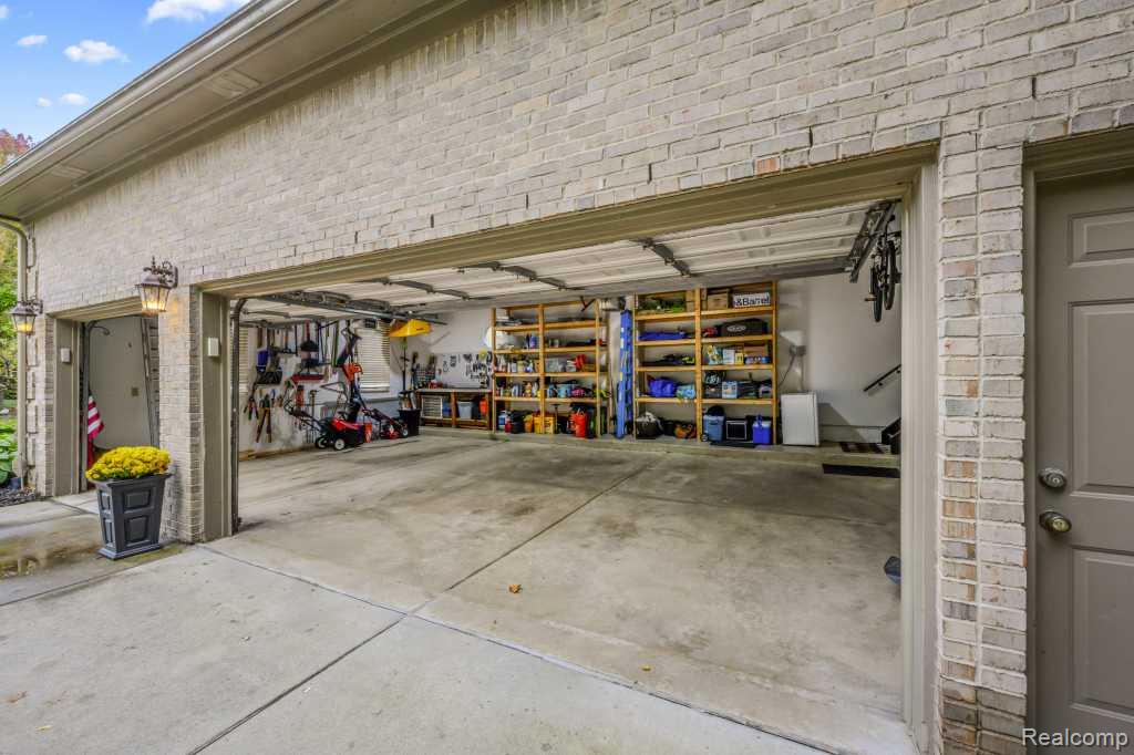 7809 Haverhill Court N, Canton, MI 48187 — Photo 41
