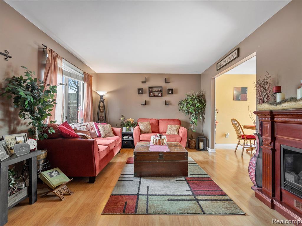 4872 LORE Drive, Waterford, MI 48329 — Photo 4