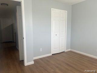 224 PARK GREEN Drive, Lake Orion, MI 48362 — Photo 4
