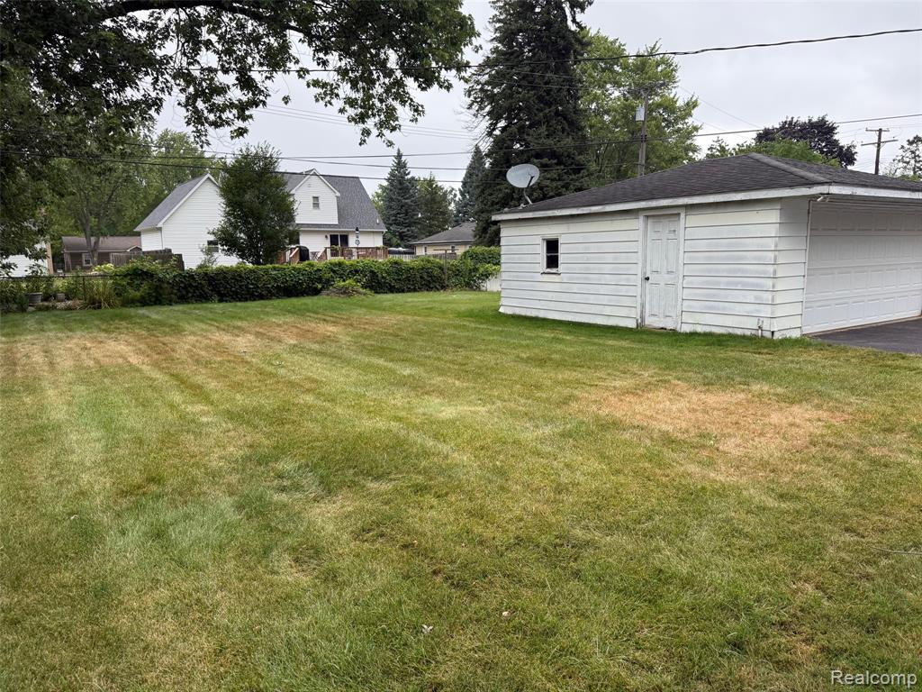 5524 Walling Drive, Waterford, MI 48329 — Photo 14
