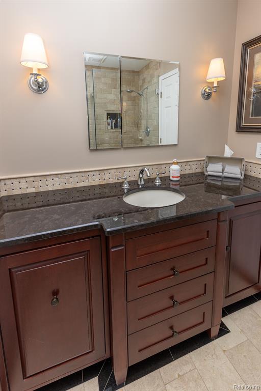 900 DREW Drive, Troy, MI 48098 — Photo 22