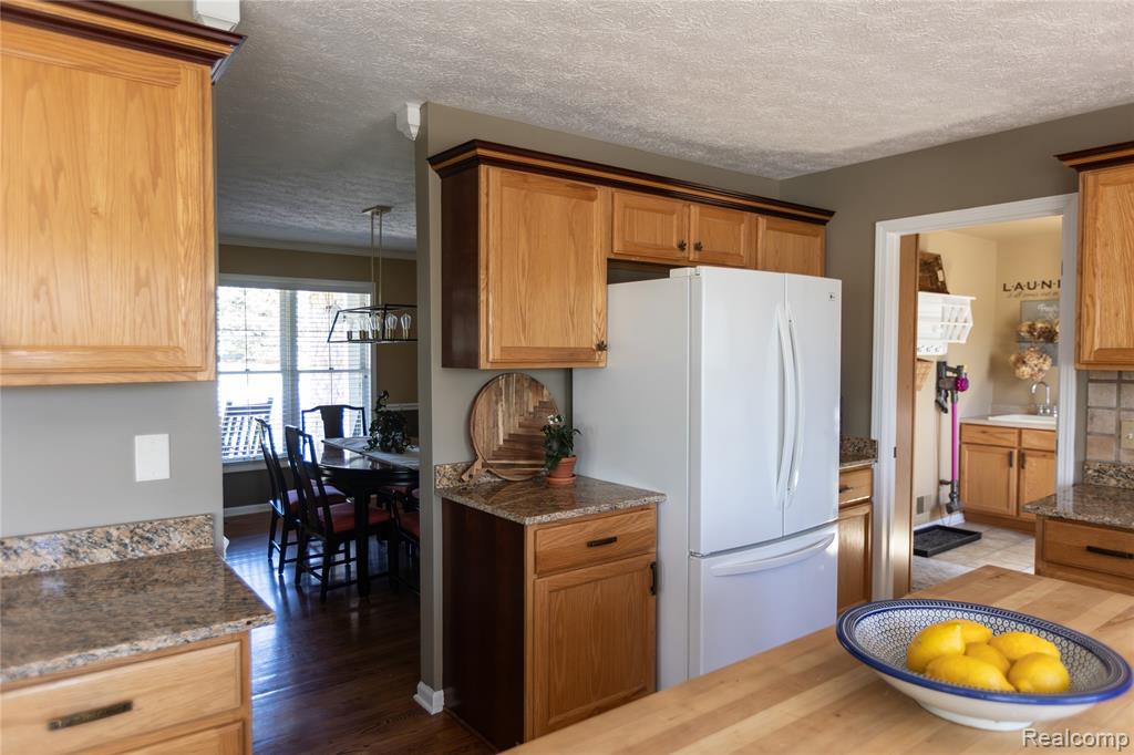 7988 Hillside Lakes Drive, Brighton, MI 48116 — Photo 9