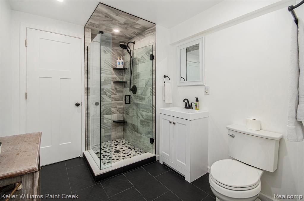 850 Box Canyon Court, Rochester Hills, MI 48309 — Photo 34