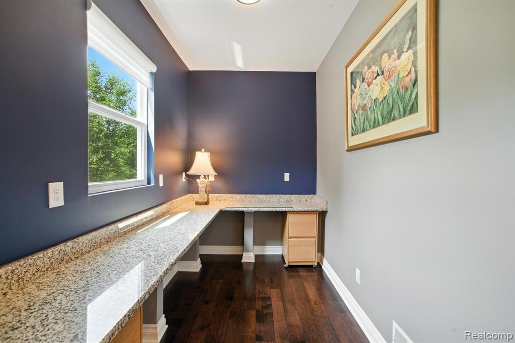 2066 Findley Circle, Lake Orion, MI — Photo 10