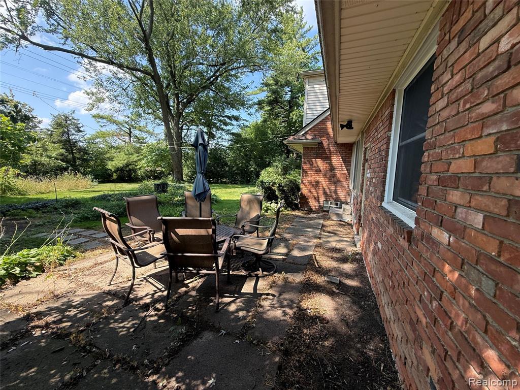 18141 Sunnybrook Avenue, Lathrup Village, MI 48076 — Photo 45