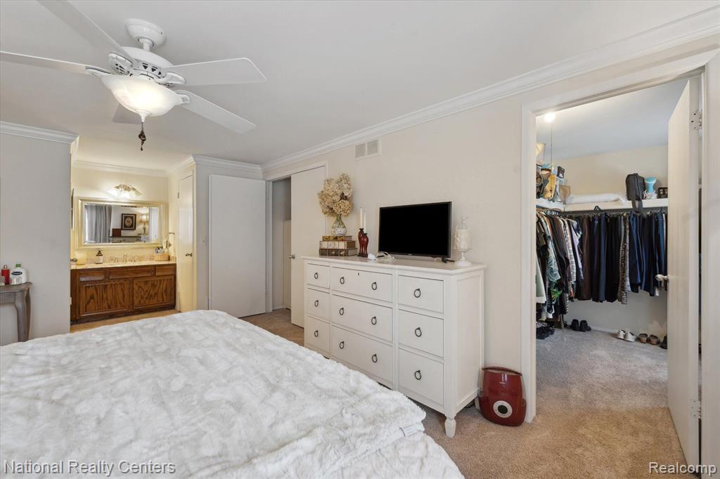 21336 E GLEN HAVEN Circle, Northville, MI 48167 — Photo 12
