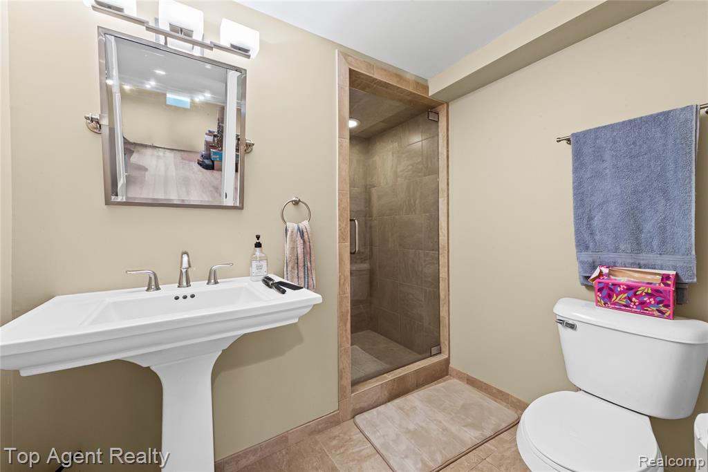 46891 Meadowview Court, Shelby Twp, MI 48317 — Photo 29