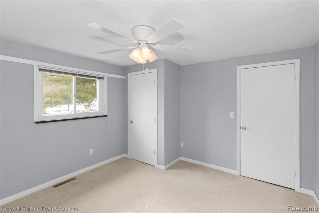 2705 Melvin Drive, Pinckney, MI 48169 — Photo 47